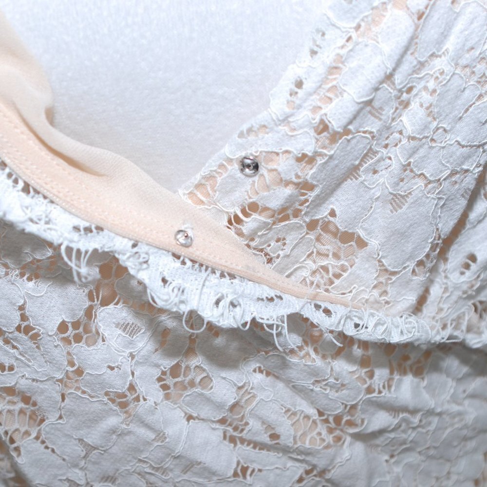 LNC Thong Bodysuit Strut & Bolt Womens Medium White Cream Lace Floral - Picture 6 of 14